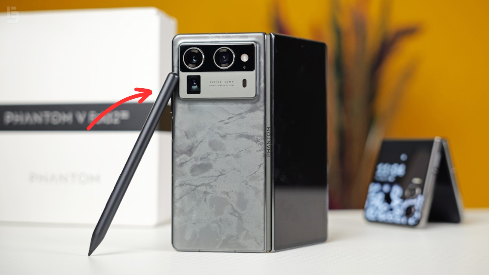 Tecno Phantom V Fold 2 